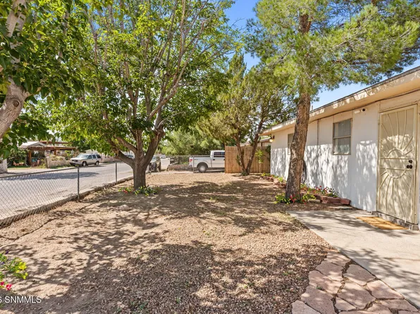 5850 Garcia Dr, Las Cruces, NM 88032
