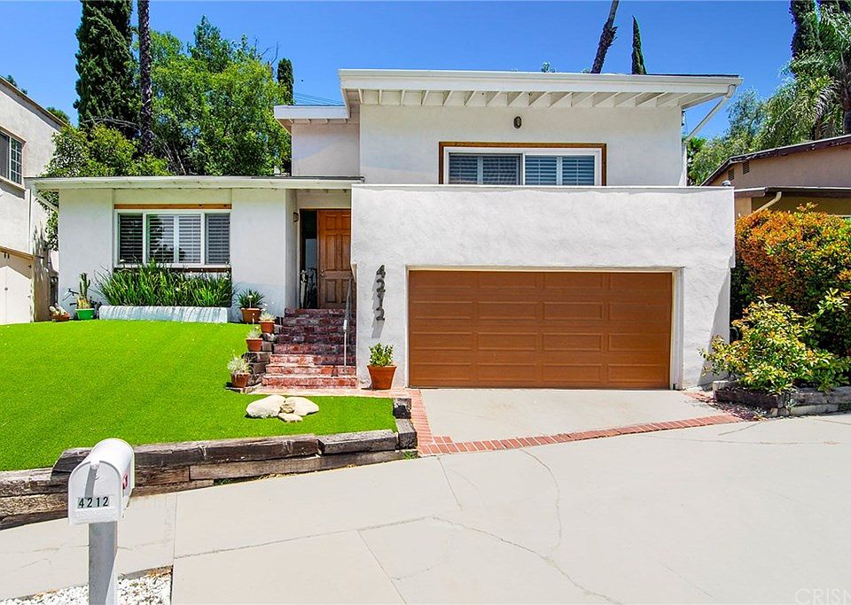 1st image of 4212 Canoga Dr