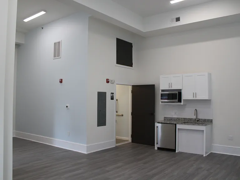Woodstock Lofts — Photo 27