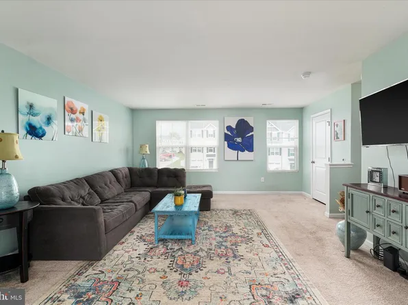 33 Sebago Pl, Martinsburg, WV 25403