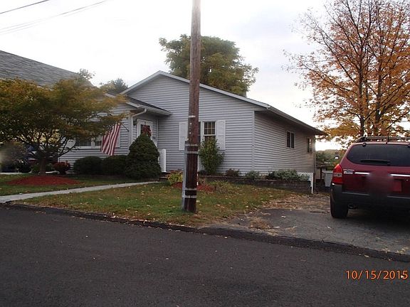 2nd image of 904-906 Albert St