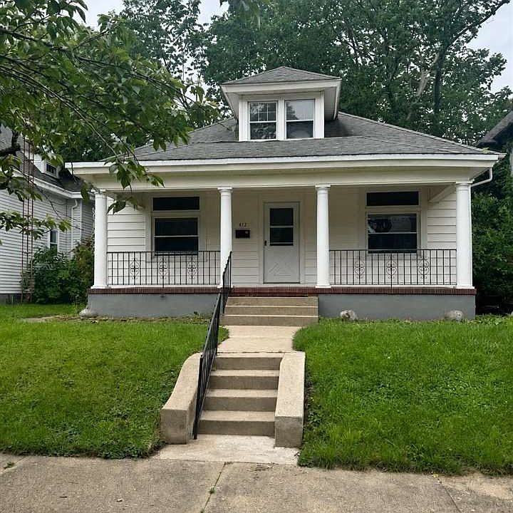 1st image of 412 S 15th St
