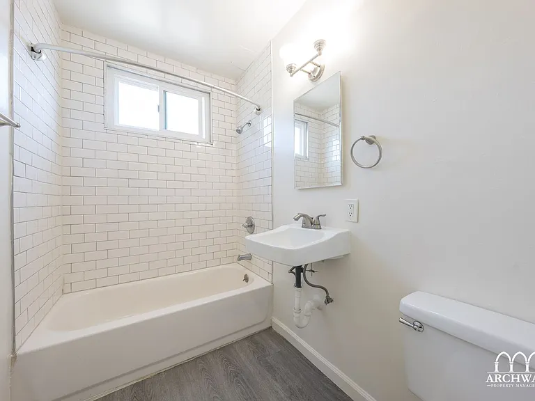 2320 Virginia Ave #3 — Photo 11