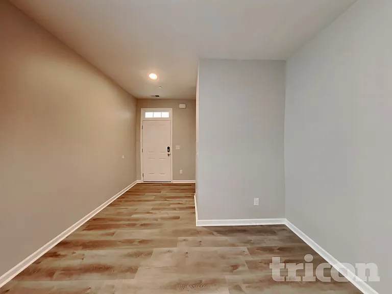 338 Victory Cir — Photo 5