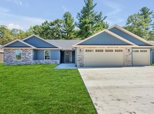 1611 Elderberry St SE, Demotte, IN 46310