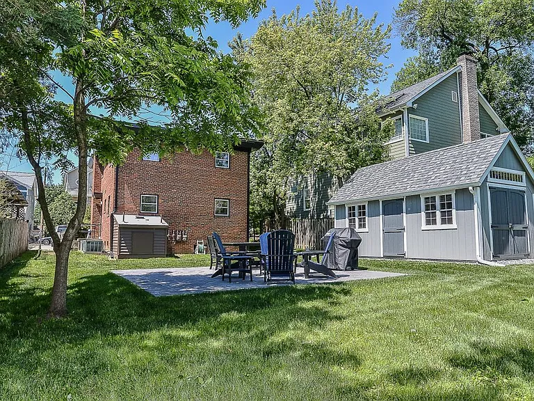 1919 N Dinwiddie St #2 — Photo 3