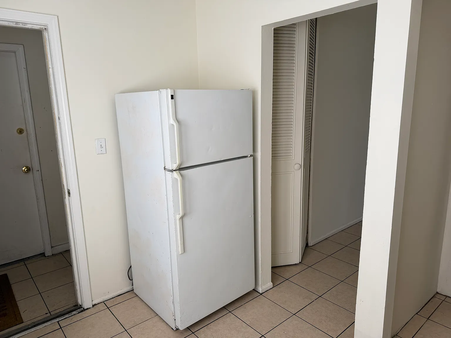 2 bed, 1000 sqft, $1,000 — Photo 2