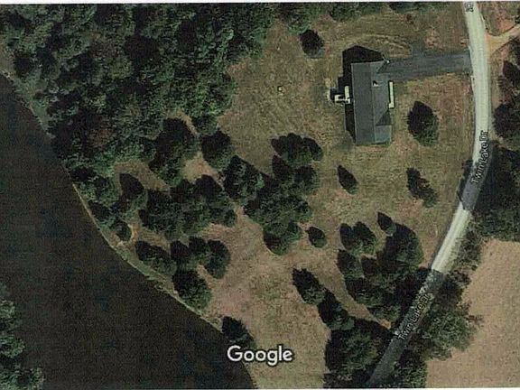 3rd image of 2332 Twin Lake Dr