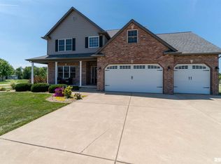 1417 Stephanie Ln, Metamora, IL 61548