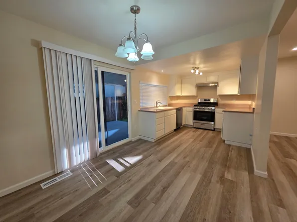 209 Gareffa Way, Santa Rosa, CA 95401