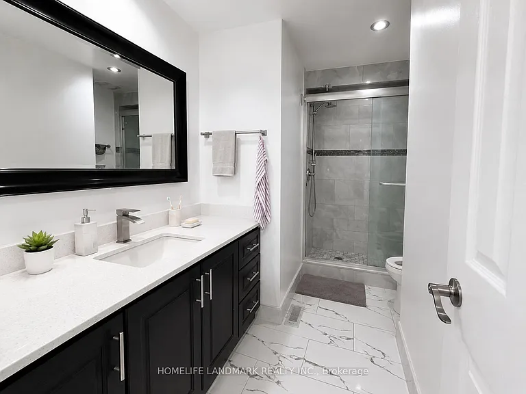 102 Chloe Cres — Photo 7