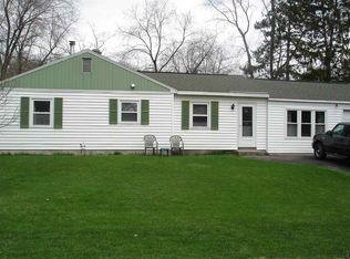 30 Vics Ct, Albany, NY 12205