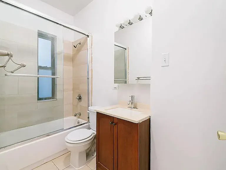 2 Bank St #2 — Photo 7
