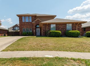 7310 N Point Dr, Sunnyvale, TX 75182