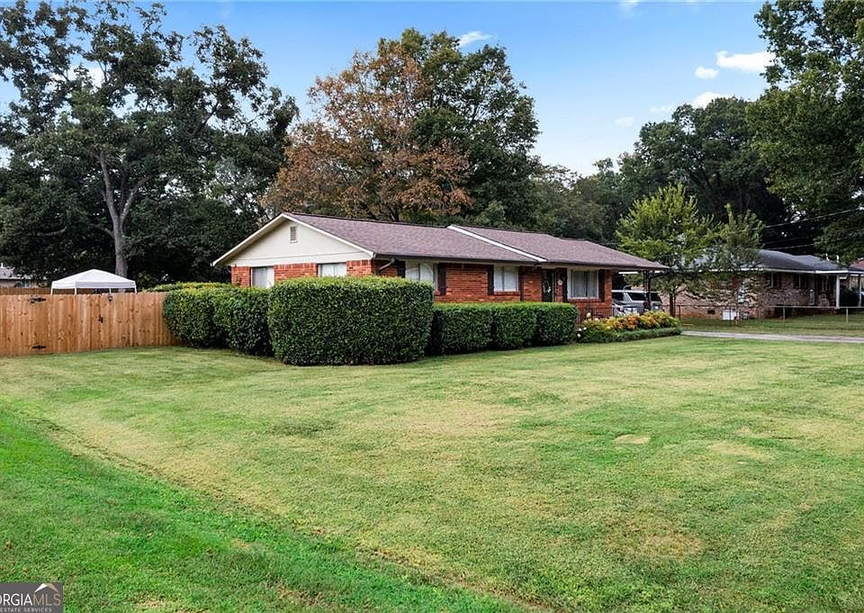 1st image of 216 Dogwood Dr