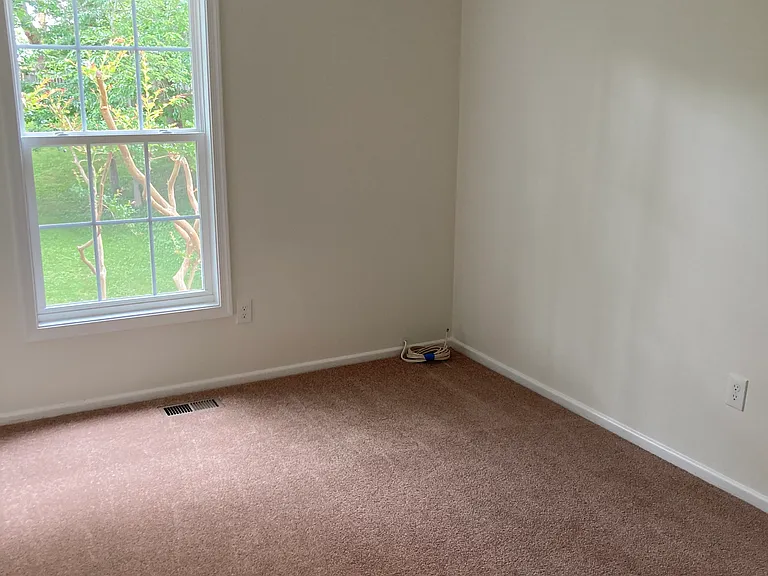 Bedroom #2, New Carpet, new Windows