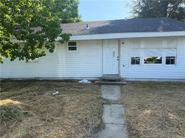 5184 Metropolitan Dr, New Orleans, LA 70126