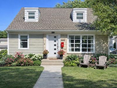 5000 North Shoreland AVENUE, Whitefish Bay, WI, 53217