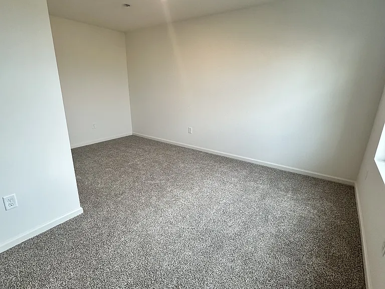 1534 Yosemite Way — Photo 15