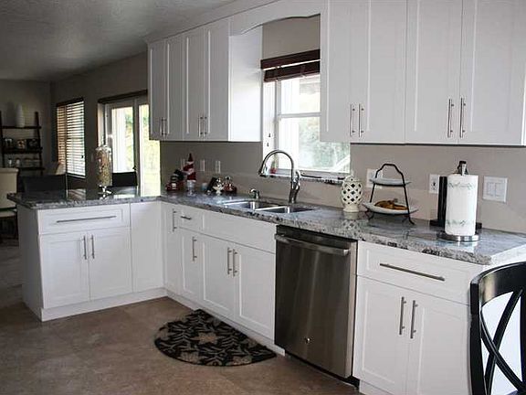 5th image of 20891 NW 22nd Ct