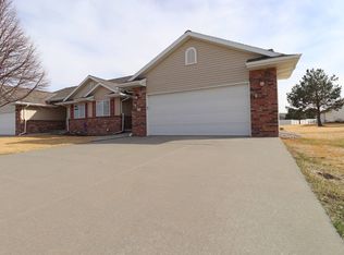1104 E 56th St UNIT 11, Kearney, NE 68847
