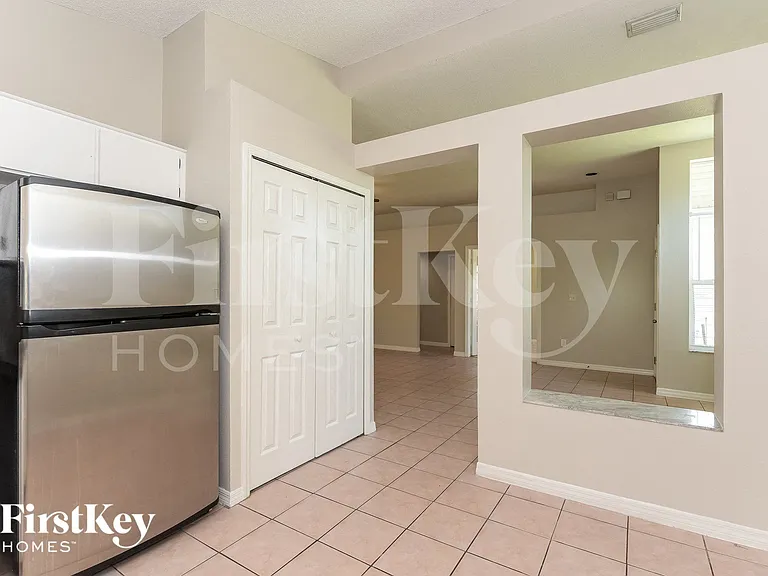 8858 Parliament Ct — Photo 7