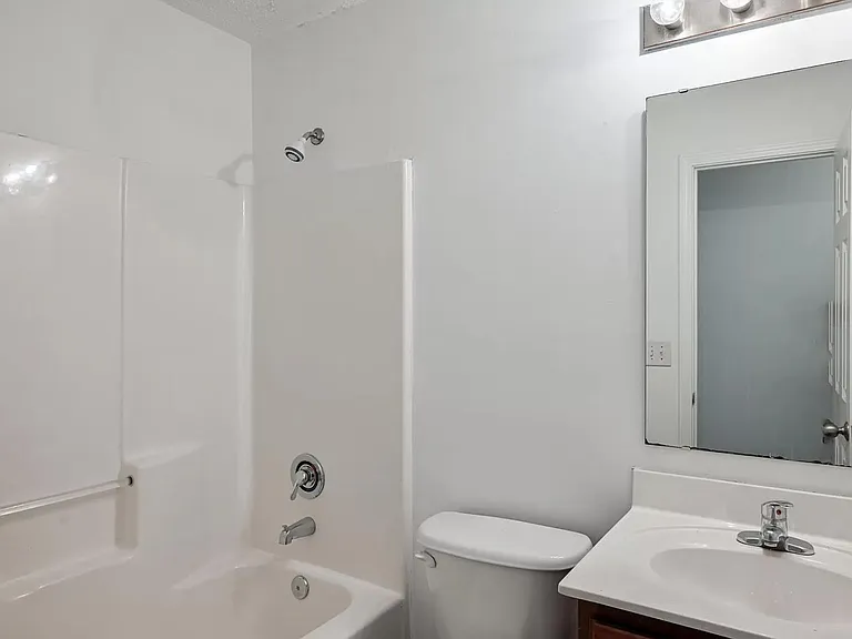 203 Trickle Dr — Photo 9