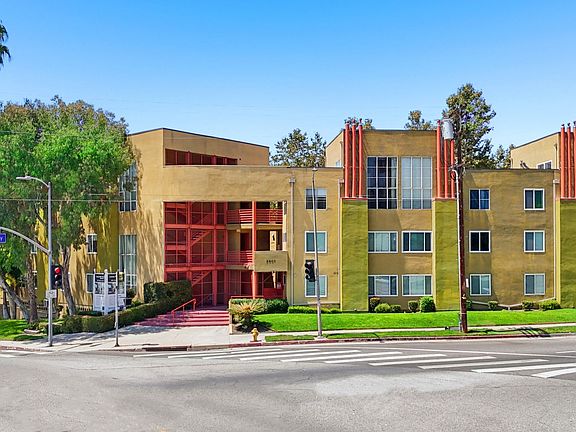 3rd image of 5907 Monterey Rd #303-L