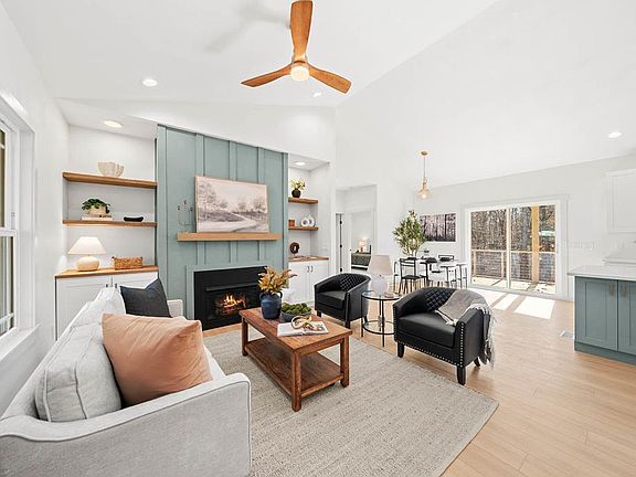 3rd image of 3019 Pomo Cir