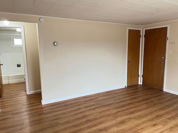 3rd image of 316 N Oregon St APT 6