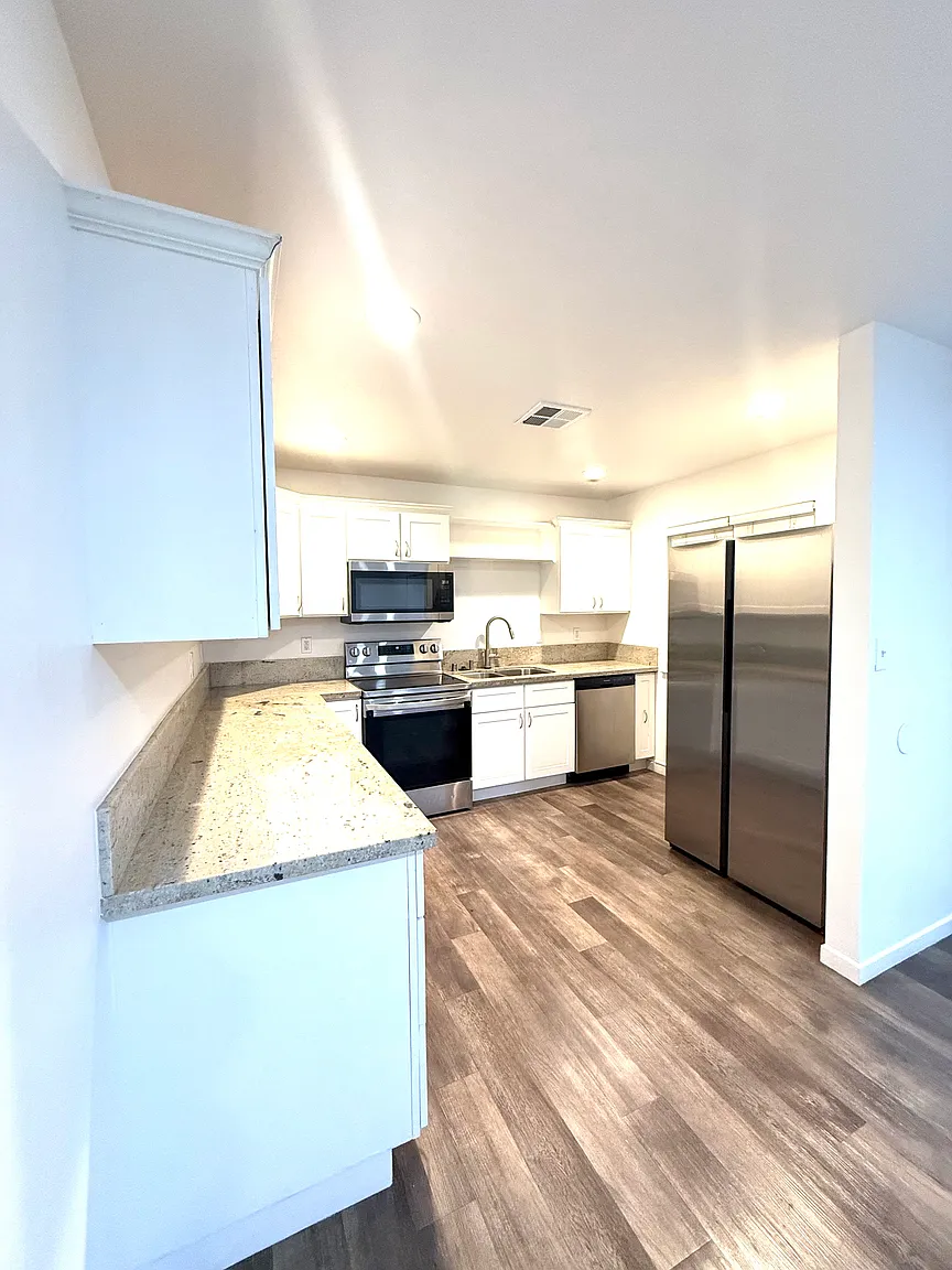 4801 Orange Grove Ave #400 photo 1