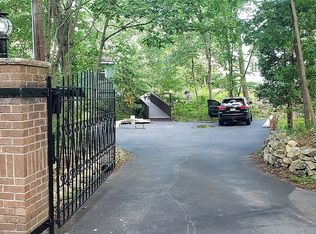 648 Lakeside Ave, Andover, NJ 07821