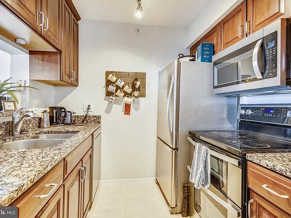 2nd image of 3313 Wyndham Cres #4208
