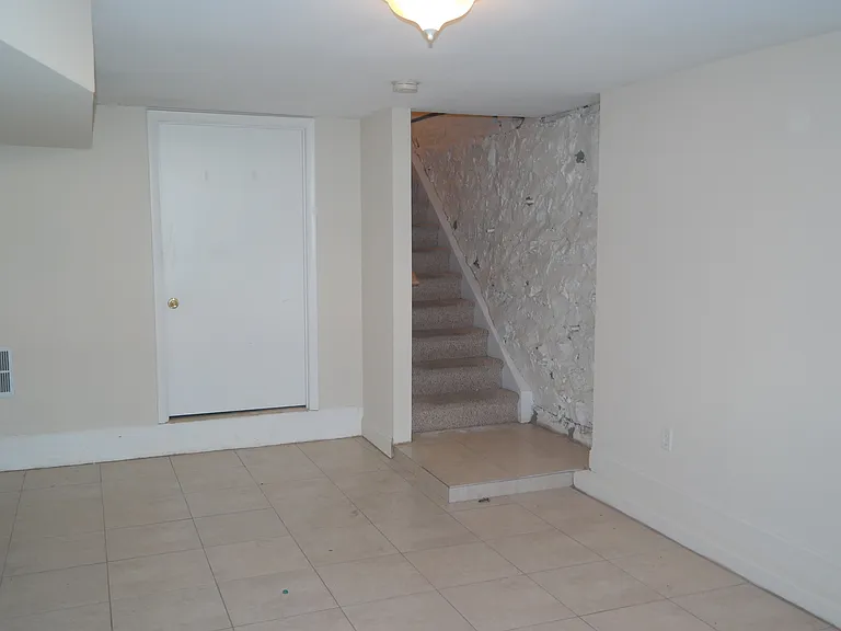 132 N Linwood Ave — Photo 17