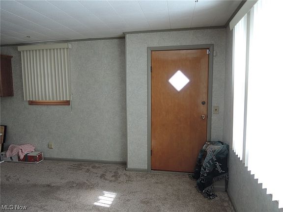 5th image of 1936 Russell Ave