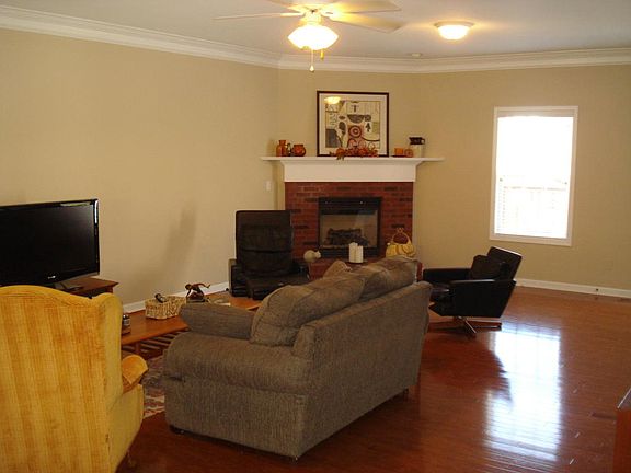 5th image of 3051 Oakwood Hills Ln