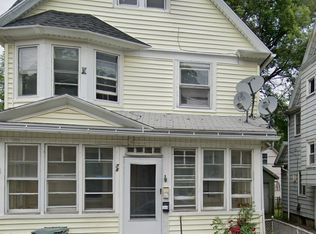 78 Roycroft Dr, Rochester, NY 14621