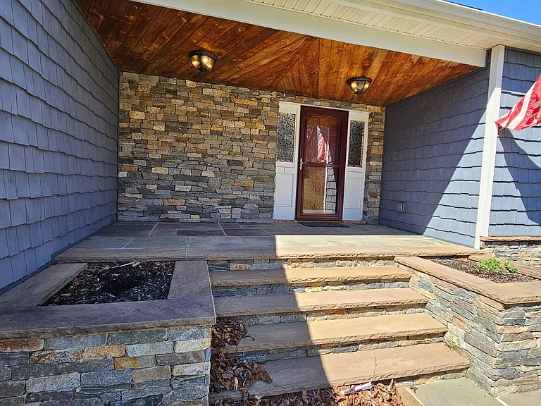 75 Horton Rd — Photo 3