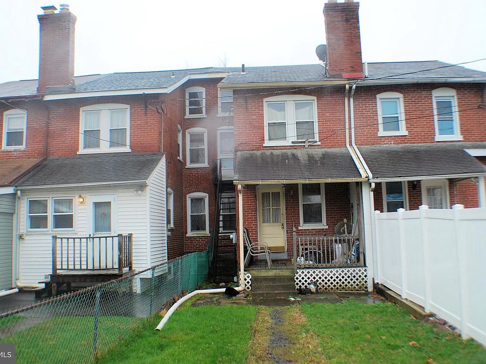 2nd image of 739 W 3rd St
