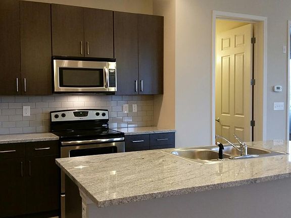 3rd image of 260 Chambers St Unit 205