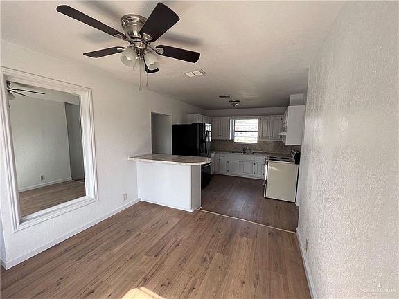 5th image of 843 Iowa Ave