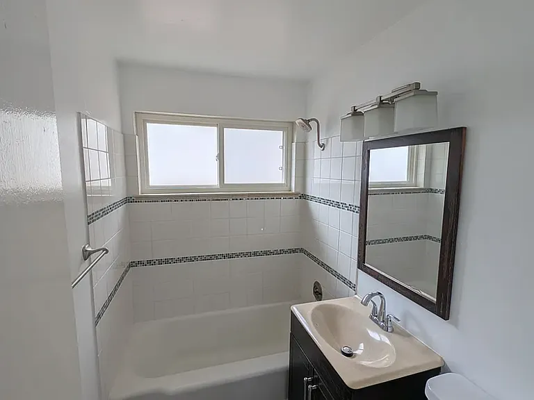 805 Forest St — Photo 13