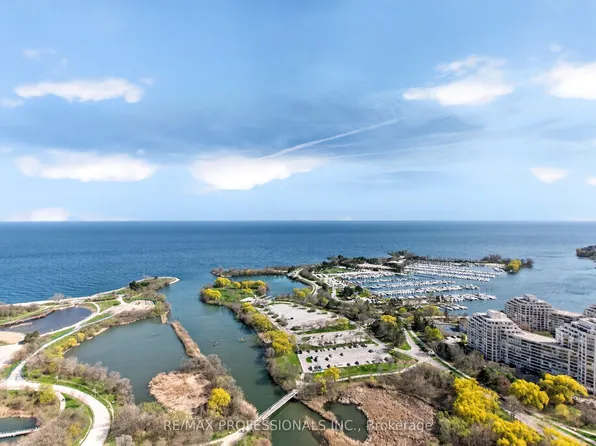 2200 Lake Shore Blvd W #Uph01, Toronto, ON M8V 1A4