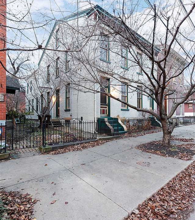 1st image of 212-214 E 5th St