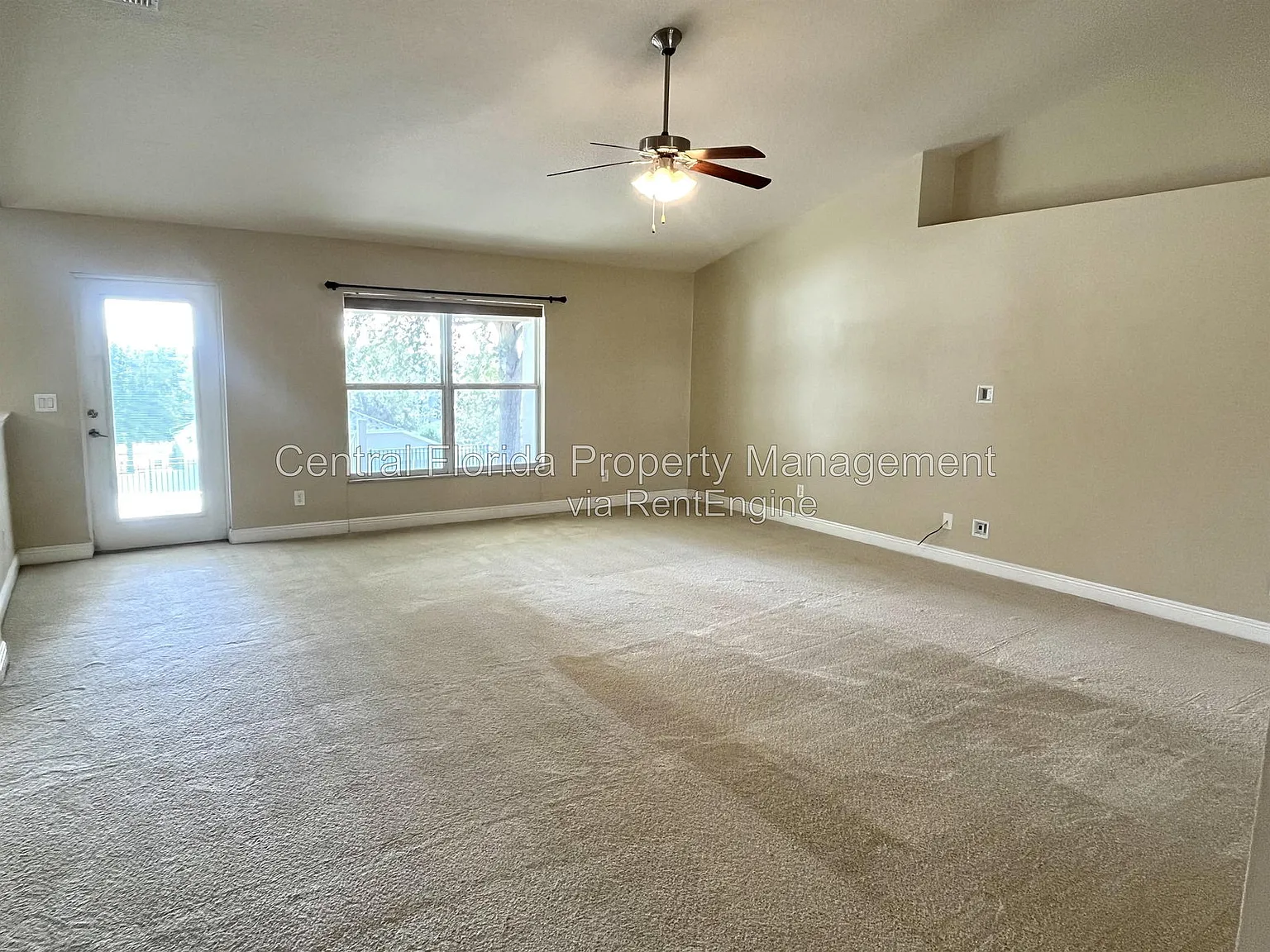 4 bed, 3.0 bath, 2957 sqft, $2,899 — Photo 4