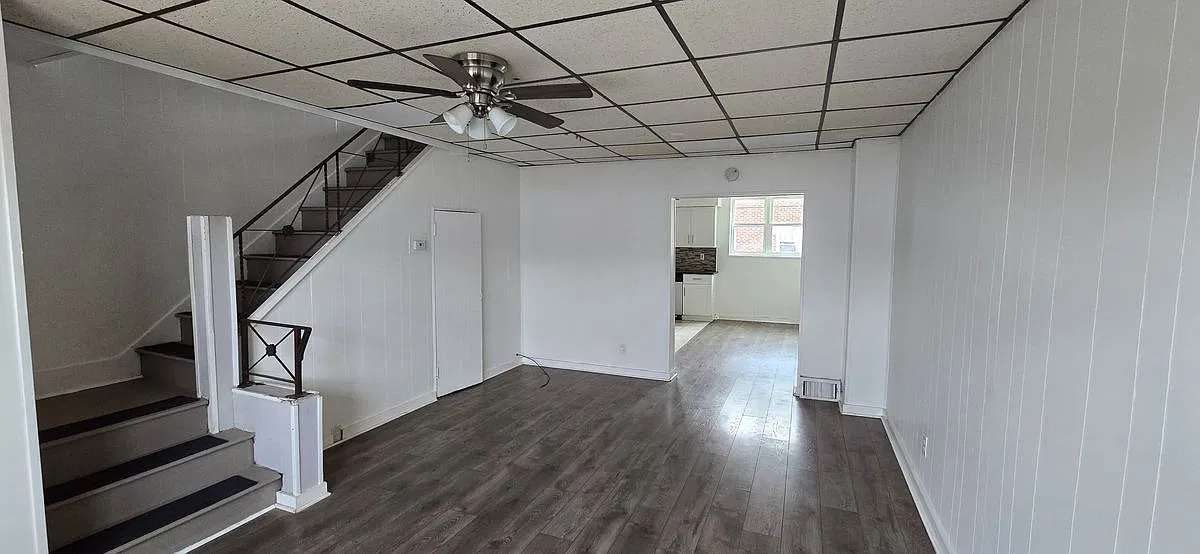3 bed, 1.0 bath, 970 sqft, $1,500 — Photo 3