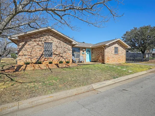2600 NW 23rd St, Fort Worth, TX 76106