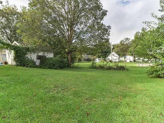 2nd image of 1418 Eastholme Ave