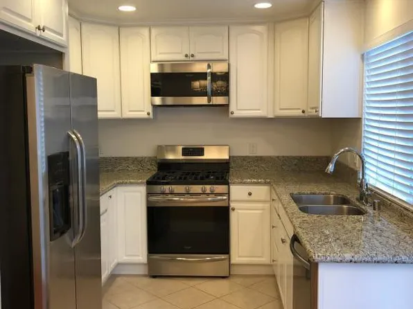19 Seascape Dr, Newport Beach, CA 92663