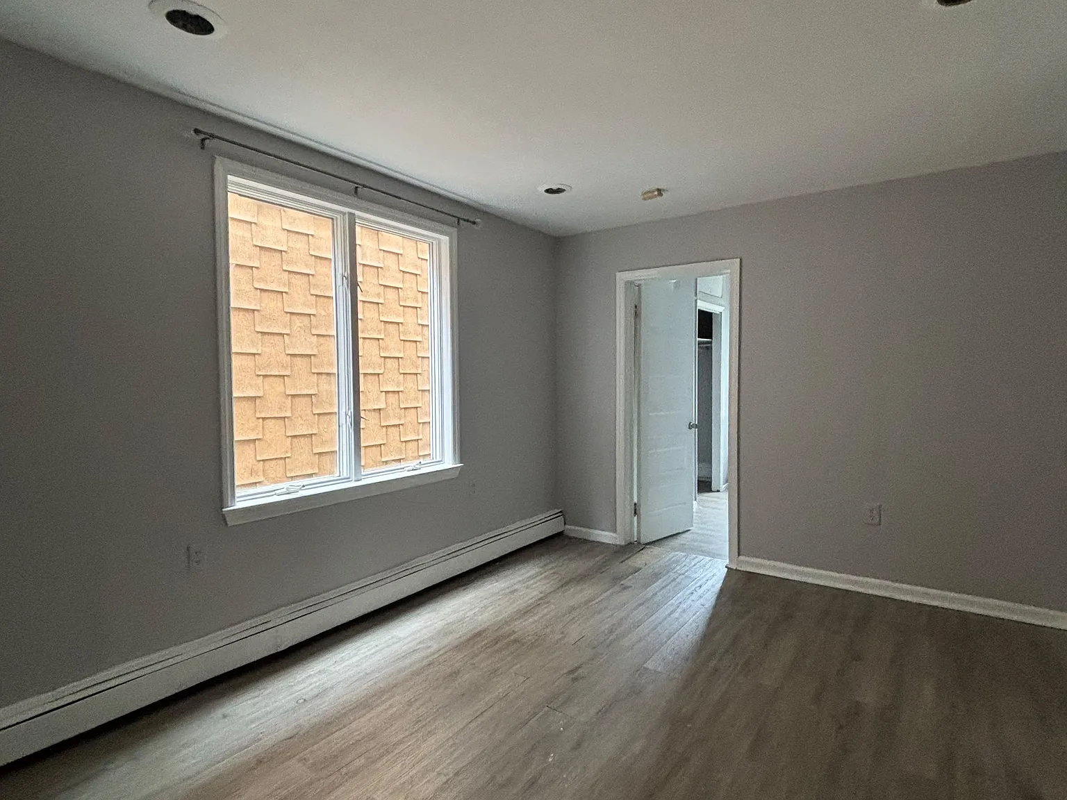 685 Summer Ave — Photo 4